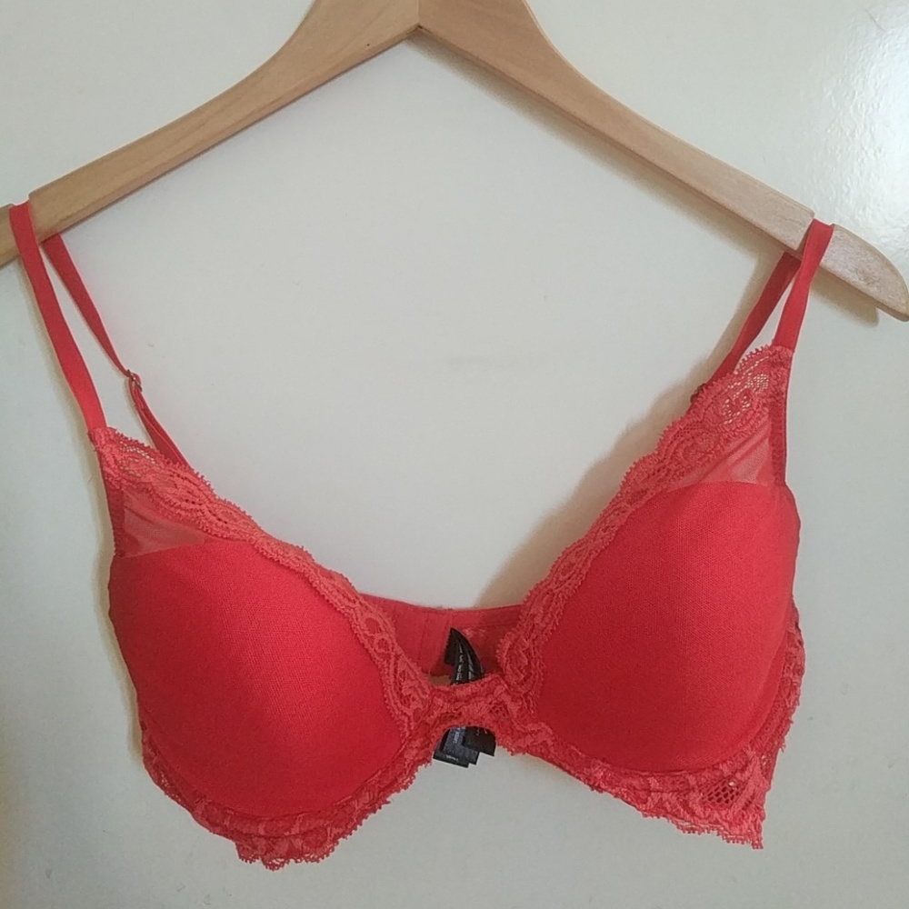 Natori Feathers Contour Plunge Bra in Burnt Red